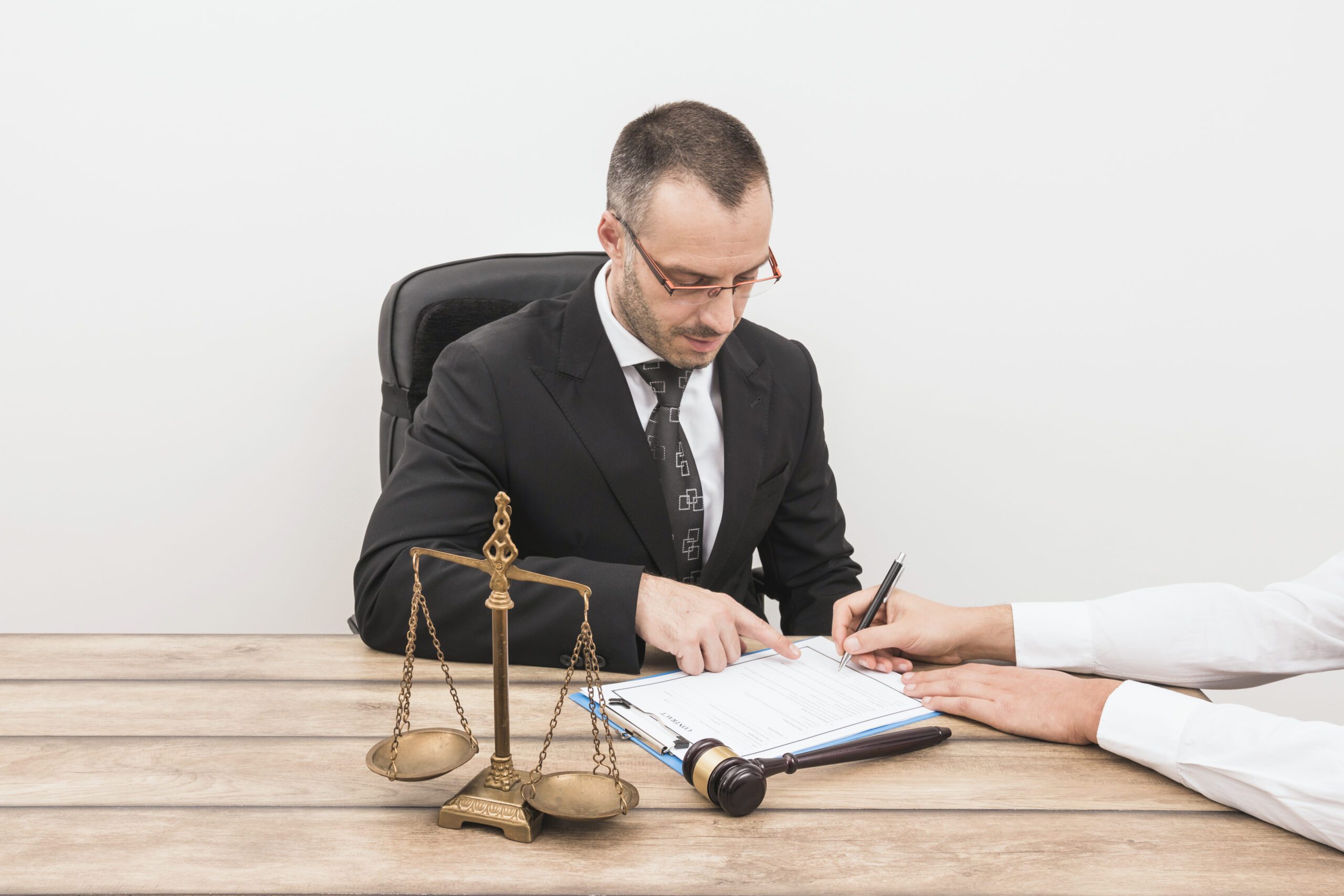 Abogado especializado en derecho inmobiliario en Tacoronte y alrededores: representación en procedimientos judiciales
